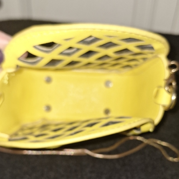 Small Pineapple Crossbody Bag - Yellow Green Cutout - Picture 9 of 14